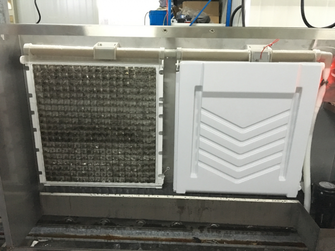 R134A Clear Square Ice Cube Maker هواء / ماء تبريد 28